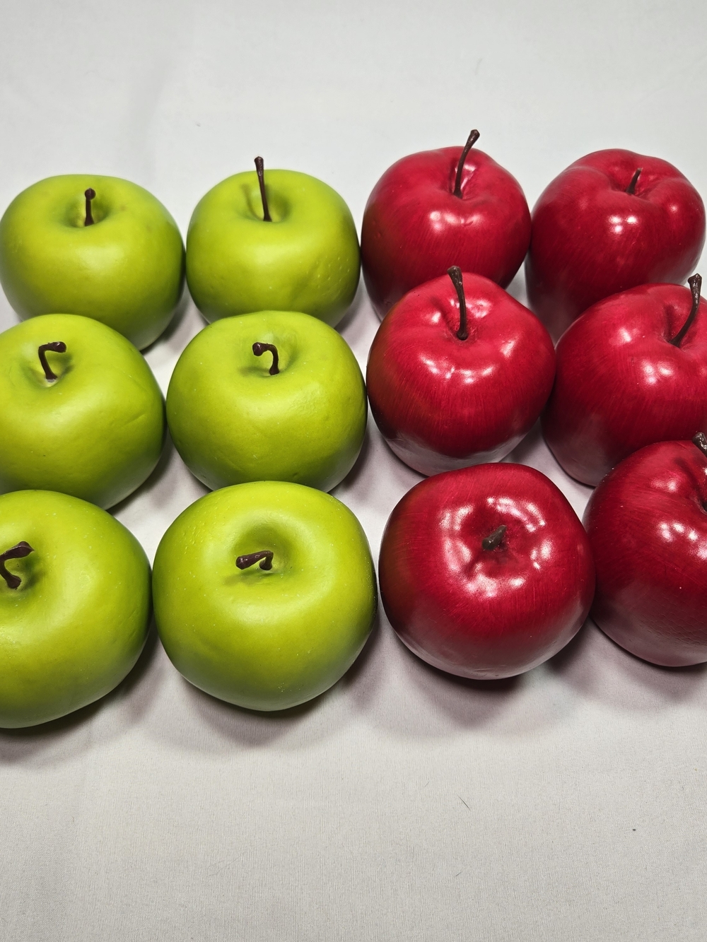 Lot of 12 Realistic Red/Green Apples Autumn Fall Display Home Decor Staging 